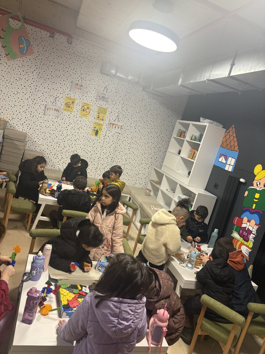 Türkiye Yüzyılı Maarif Modeli - Okul Dışı Öğrenme Ortamları Projesi kapsamında ilimiz Zübeyde Hanım Anaokulundan İki sınıfı ağırladık. Kütüphanemizi gezdikten sonra birlikte masal okuyup kutu oyunları oynadık🥰. 
@kygmktb 
<a href="/KutuphaneEtkin/">Etkin Kütüphane</a>