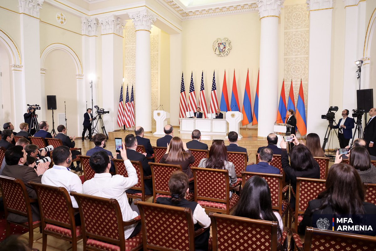 AraratMirzoyan's tweet image. Another significant milestone in 🇦🇲-🇺🇸 strategic partnership: @VP JD Vance’s historic visit &amp;amp; comprehensive discussions w/PM @NikolPashinyan, tangible initiatives &amp;amp; forward-looking, ambitious agenda.

Continuous consolidation of peace is also at the heart of our partnership.