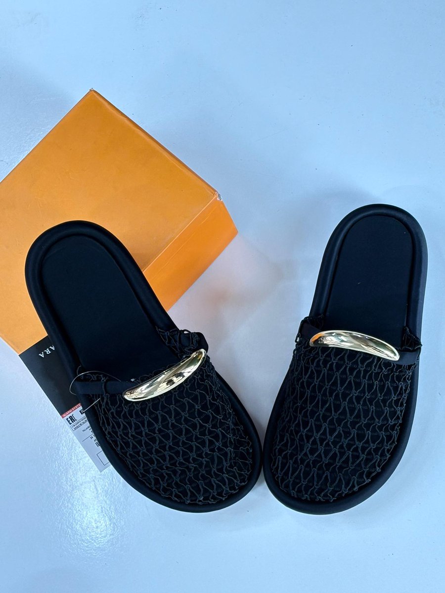 taizletish's tweet photo. For anyone who wants to start a business or empower someone to start one 
If you’ve been thinking of selling ladies’ bags, slippers, or clothes but don’t know where to start this is for you.
I’m giving out 3 trusted Tanzania 🇹🇿 supplier contacts for FREE.
Thread:  RT this post https://t.co/csyzFYvcxj