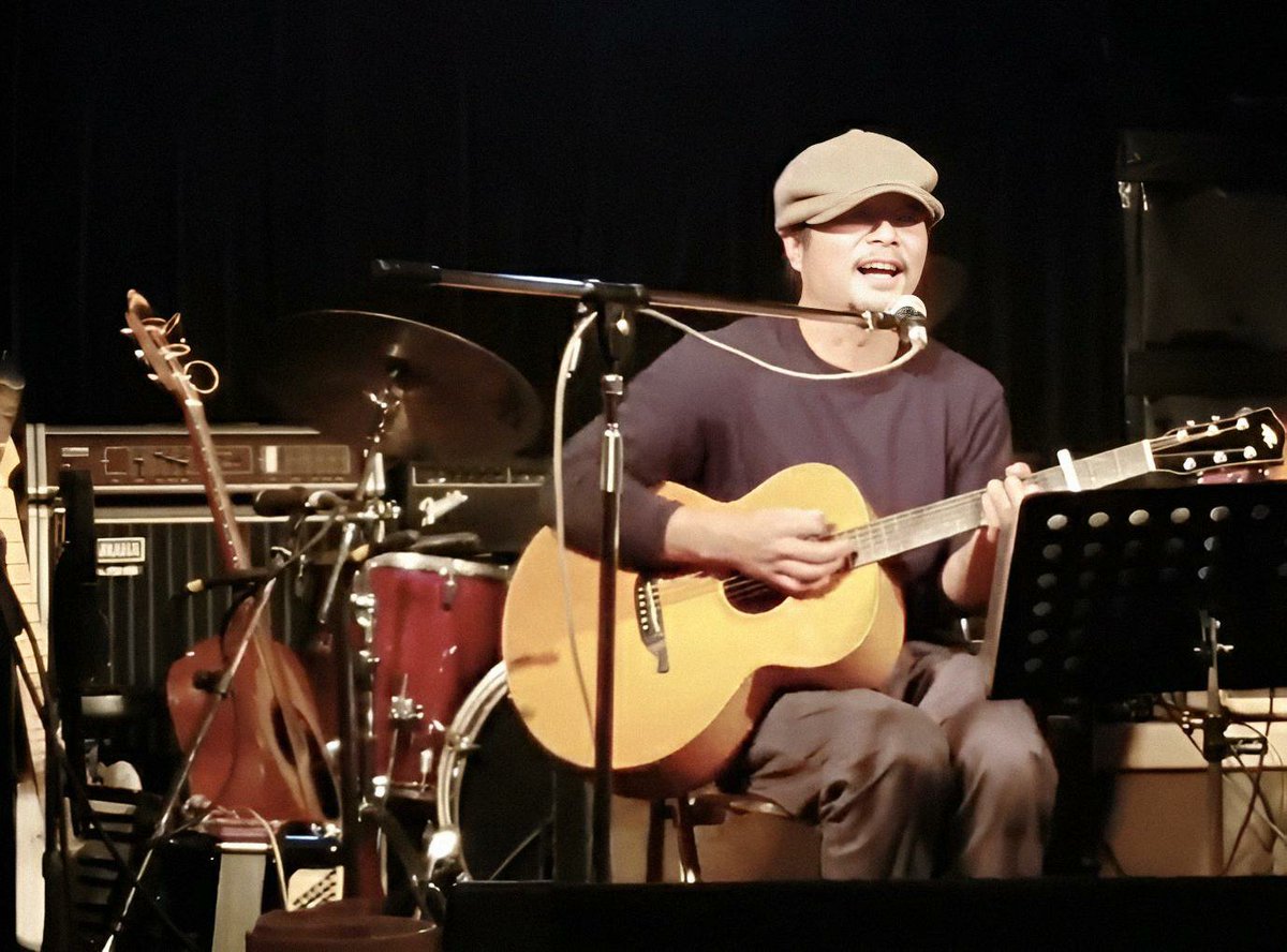 病気と闘ってた大体バンドの藤田くんが…この世を去りました。
　世の中　平等なのは死だけ　とゆう言葉を目にしたことがある。その通りだと思う。しかし　年齢順でもなく　それがいつかも全くわからない。でもまだ早すぎだよ藤田くん😞