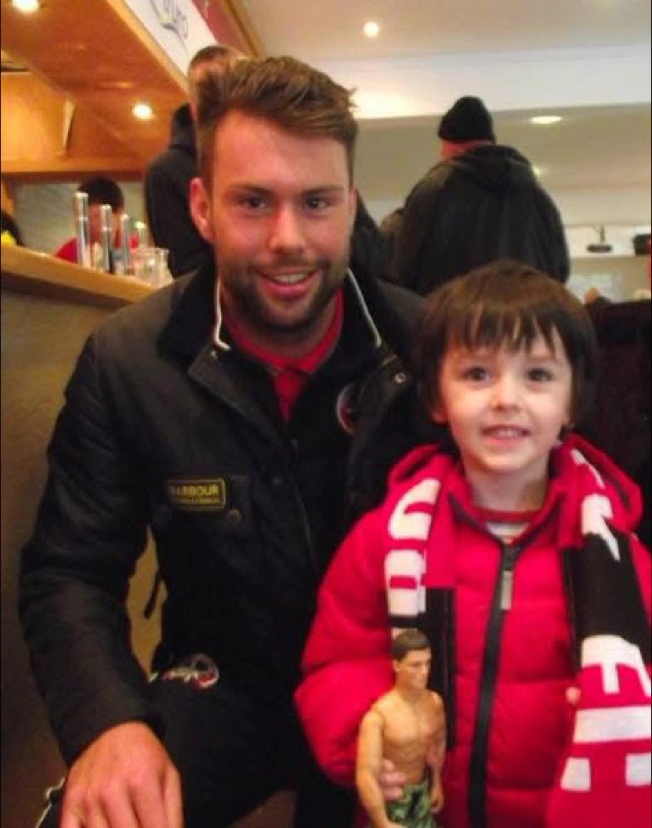 TCFCHistorian's tweet photo. Happy 34th birthday to @ollybrokes 

Olly made 30 appearances and scored 4 goals in all competitions for TCFC in the 2013-14 season

Hope you have a great day mate ❤️🖤

#OllyBrokenshire #TCFC https://t.co/jJsDXUMMLY
