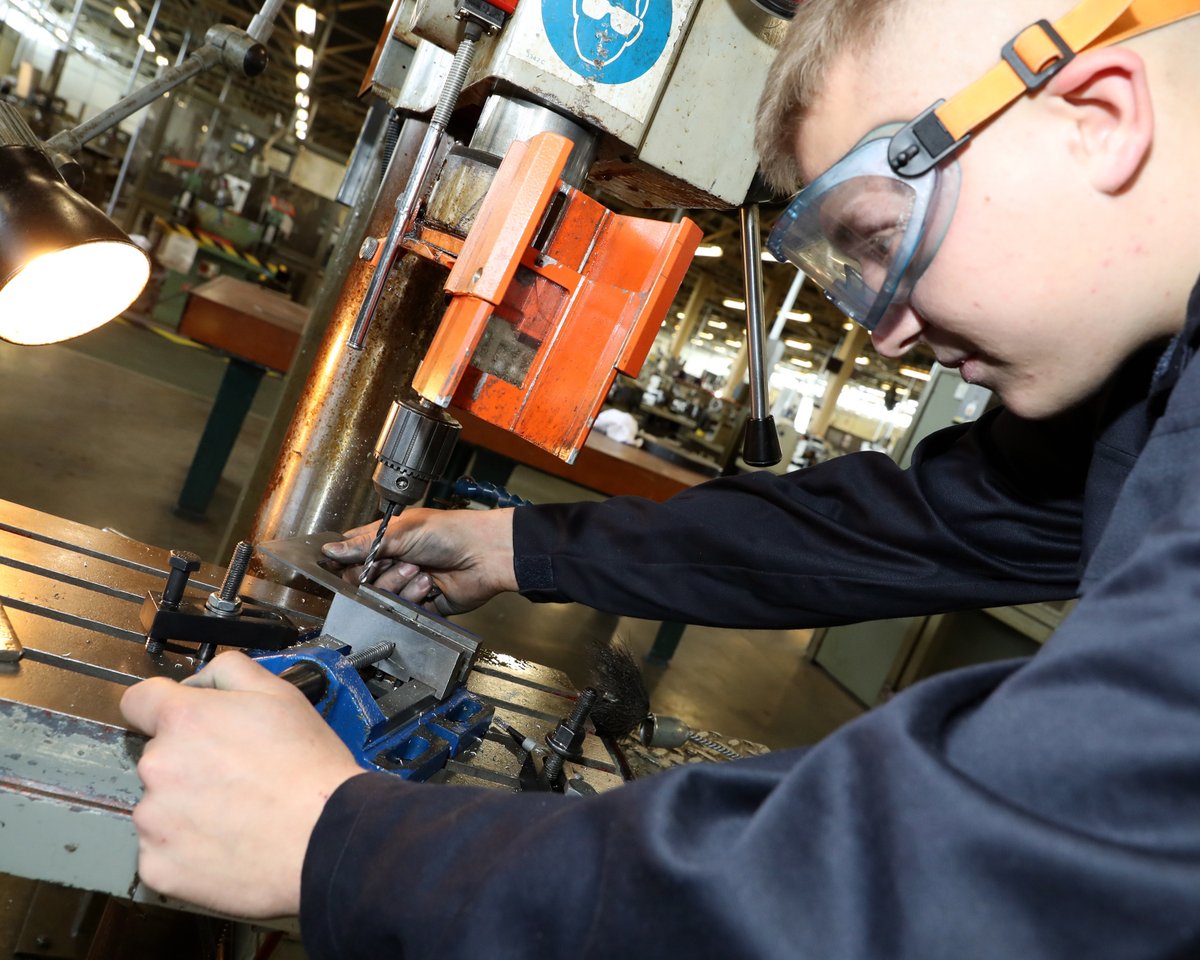 HMS Sultan tweet media