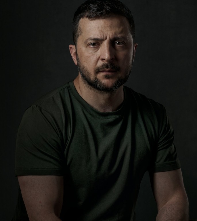 DakdaR22's tweet photo. "Russia is trying to destroy our power plants and our entire energy system. It’s trying to kill our light. And Ukraine, together with our friends, is fighting against the darkness. 

This is a battle where everything is clear. There are no gray zones here. And there are also deep Christian meanings in this – in how we defend ourselves, in how we get assisted, in how our people help each other in any circumstances. 

We fight every day so that darkness loses"

- Volodymyr Zelensky 
President of Ukraine 🇺🇦
