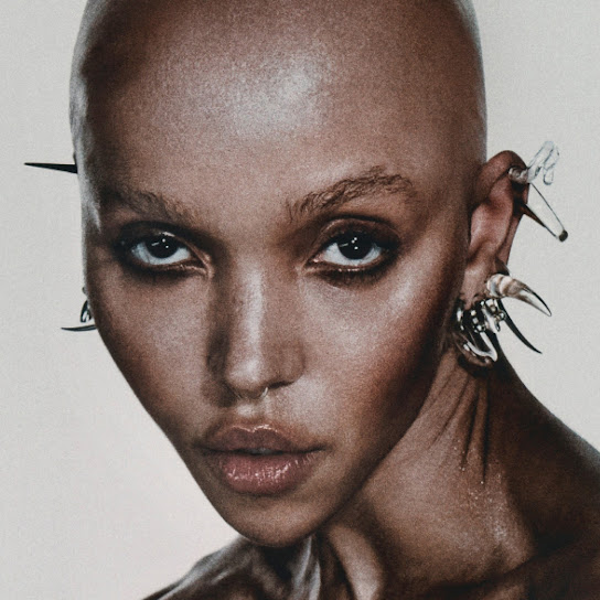 𝟹𝑎𝑟𝑏𝑖 𝑄𝑢𝑒𝑒𝑟 𝑇ℎ𝑒 𝑆𝑡𝑎𝑚𝑝𝑒𝑑𝑒 🥀 tweet media