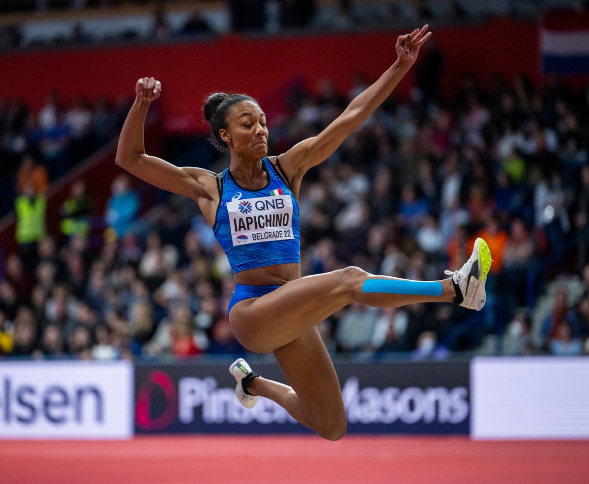 RBContentPool's tweet image. ICYMI: Ukraine’s Yaroslava Mahuchikh cleared 2.01m to take the high jump &amp;amp; Italy’s Larissa Iapichino flew 6.84m to win the long jump, sealing 2 commanding victories at the World Athletics Indoor Tour stop in Germany &amp;gt; win.gs/4r8Nn60

#WorldIndoorTour #HighJump #LongJump