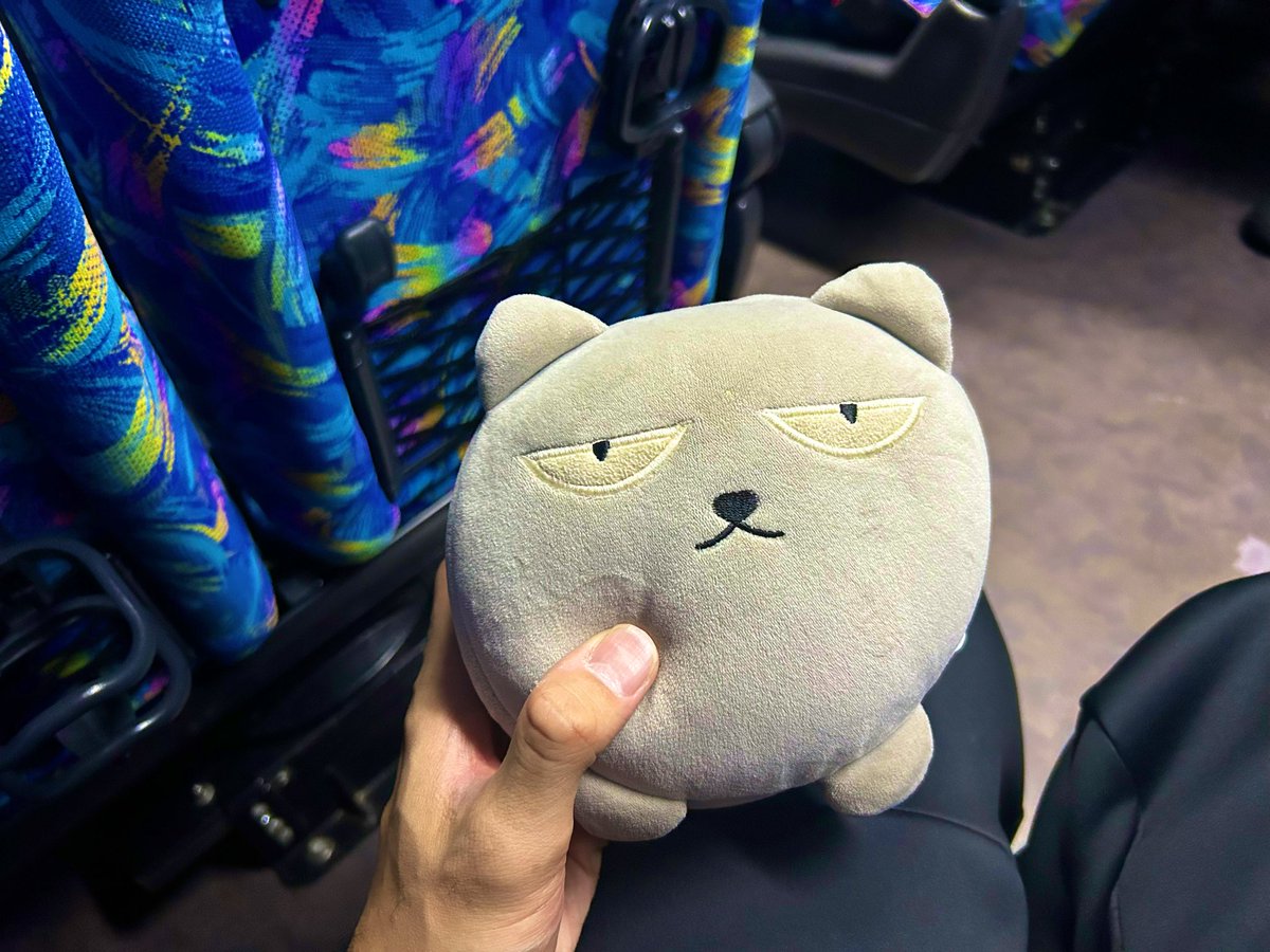 開いたら自分もネコになれます