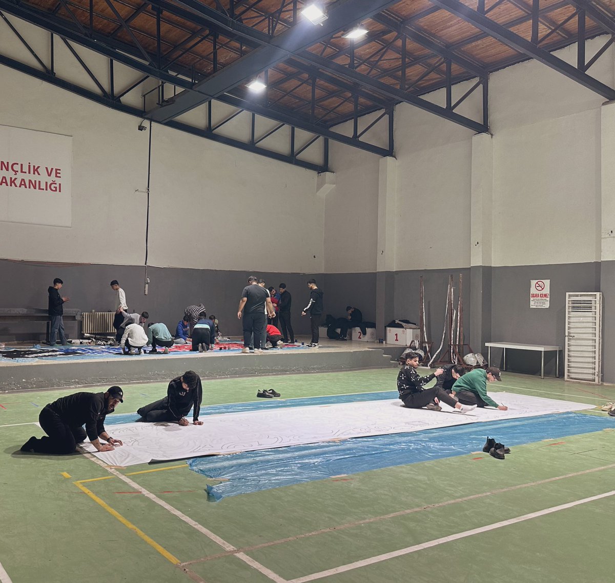 KARDEŞLERİMİZ !
 
Herbiri vazgeçilmez cihan parçası.