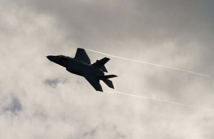 A table outlining an internal Royal Canadian Air Force (RCAF) 2021 study on the F35 versus the Gripen has magically shown up in the press at just the very moment it can most influence the choice about to be made on a new fighter jet.
cips-cepi.ca/2025/12/01/col…