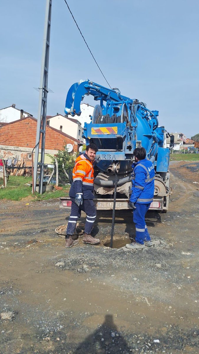 İSKİ ekipleri, Arnavutköy ilçesine bağlı İmrahor ve Haraççı mahallelerinde kanal temizliği ve açma çalışmaları gerçekleştirdi. Yapılan çalışmalar kapsamında yağmur suyu ve atık su hatlarında biriken malzeme temizlenerek hatların sağlıklı şekilde işlemesi sağlandı. Çalışmalar, kış