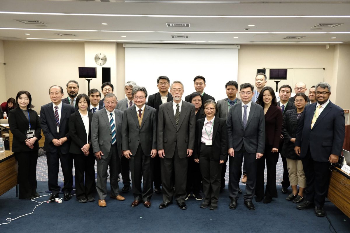 𝐌𝐀𝐋𝐀𝐘𝐒𝐈𝐀 𝐏𝐄𝐑𝐊𝐔𝐊𝐔𝐇 𝐊𝐄𝐑𝐉𝐀𝐒𝐀𝐌𝐀 𝐒𝐄𝐑𝐀𝐍𝐓𝐀𝐔 𝐌𝐄𝐍𝐄𝐑𝐔𝐒𝐈 𝐌𝐄𝐒𝐘𝐔𝐀𝐑𝐀𝐓 𝐏𝐄𝐍𝐘𝐄𝐋𝐀𝐑𝐀𝐒 (𝐂𝐃𝐌) 𝐊𝐄-𝟐𝟔, 𝐅𝐍𝐂𝐀

facebook.com/share/p/1Aa7yW…

#agensinuklearmalaysia
#nuklearmalaysia
#nuklearuntukrakyat
#mosti
#MerakyatkanSains