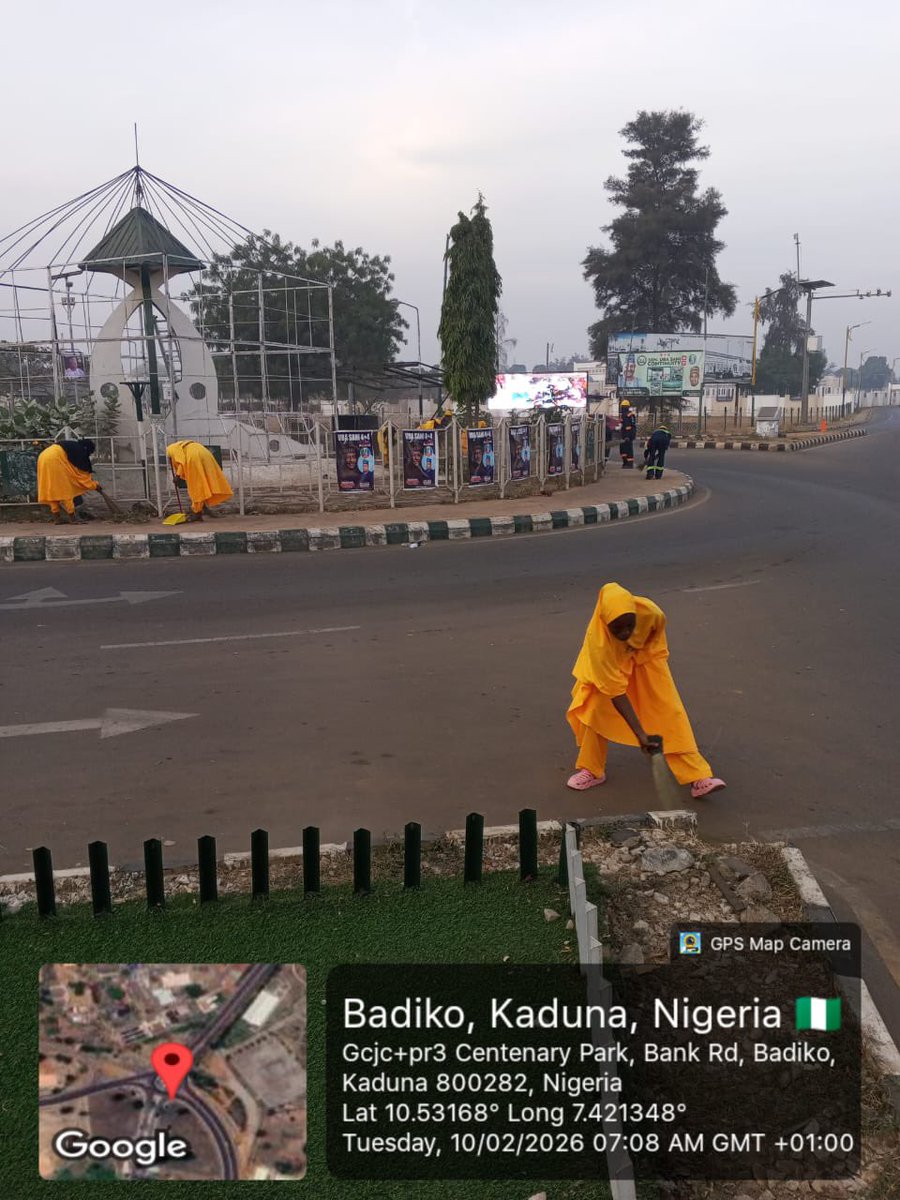 KawuGarba's tweet photo. Operation Tsapta’s early-morning sanitation efforts across Kaduna city’s strategic areas resulted in a cleaner and more beautiful environment.
#OperationTsapta #CleanKaduna https://t.co/nH4e9WBOpl