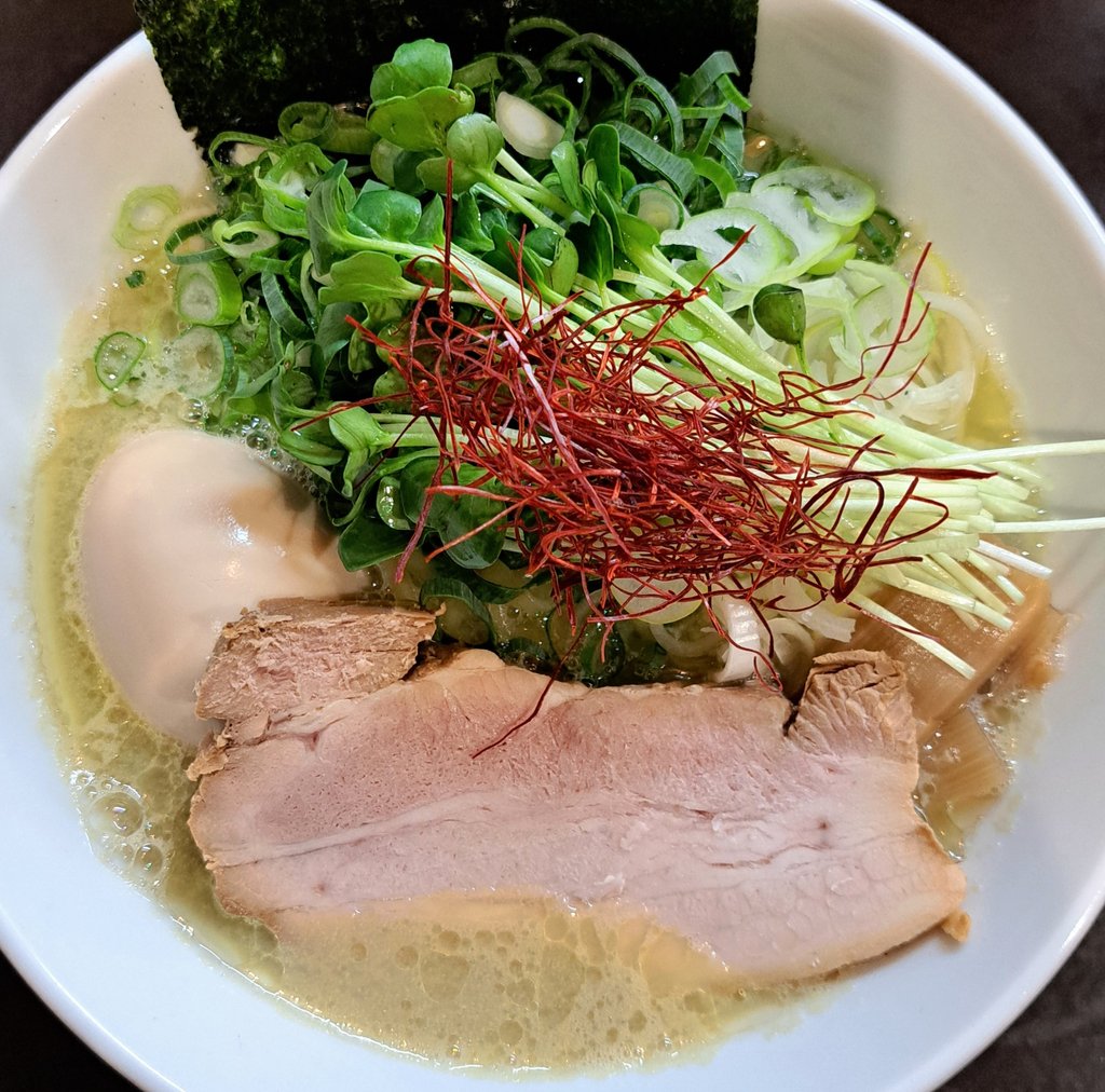 setsumen's tweet image. 静岡市葵区呉服町
VON GOSSO(ボンゴッソ)さん
濃厚貝塩ラーメン
トッピング→ねぎ・味付玉子
#ラーメン #静岡 #葵区 #呉服町 #VONGOSSO #ボンゴッソ #ramen #静岡ラーメン