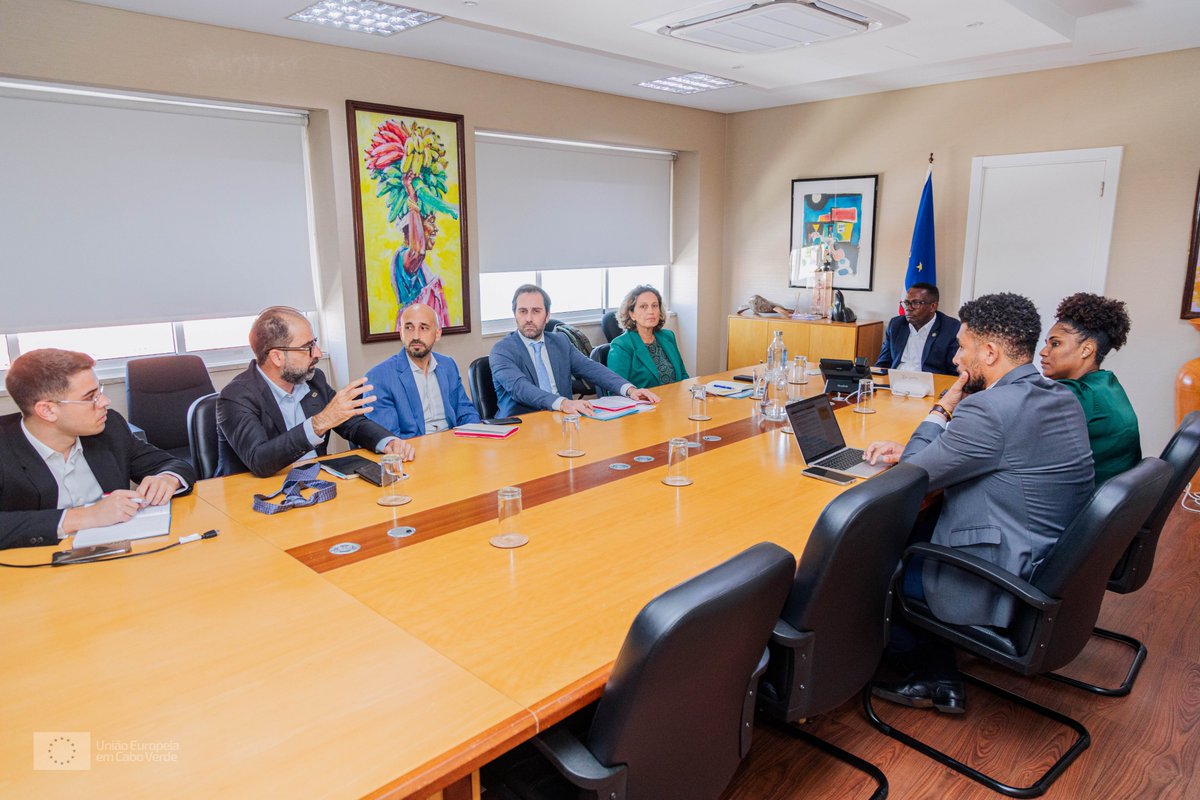 EU in CV tweet media