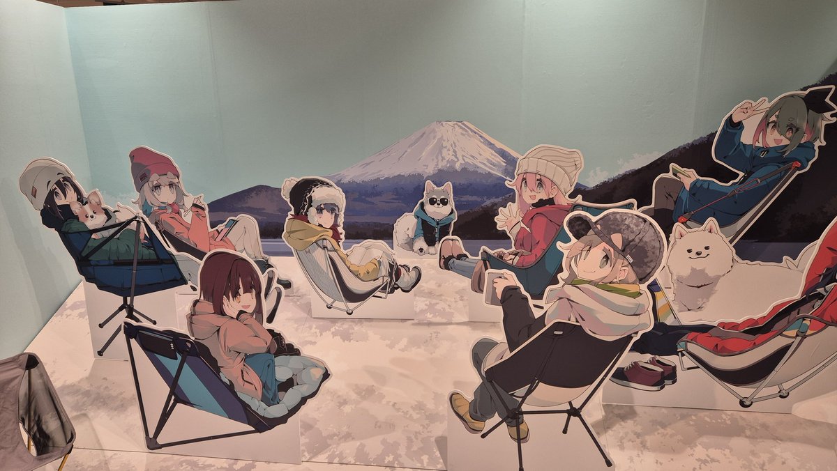 Muusche's tweet image. Last minute dash to both the Rosuuri and Yuru camp 10th anniversary exhibitions. Very succesful and fun day!