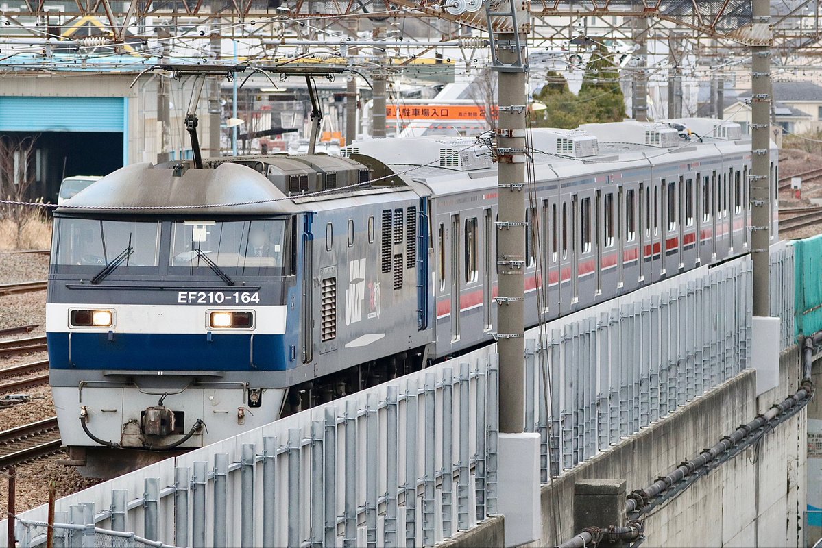 60020Butler's tweet image. #EF210の日
なんでEF210牽引の甲種輸送は
EF65牽引よりも同業者数が少ないのか
わからないですね。
