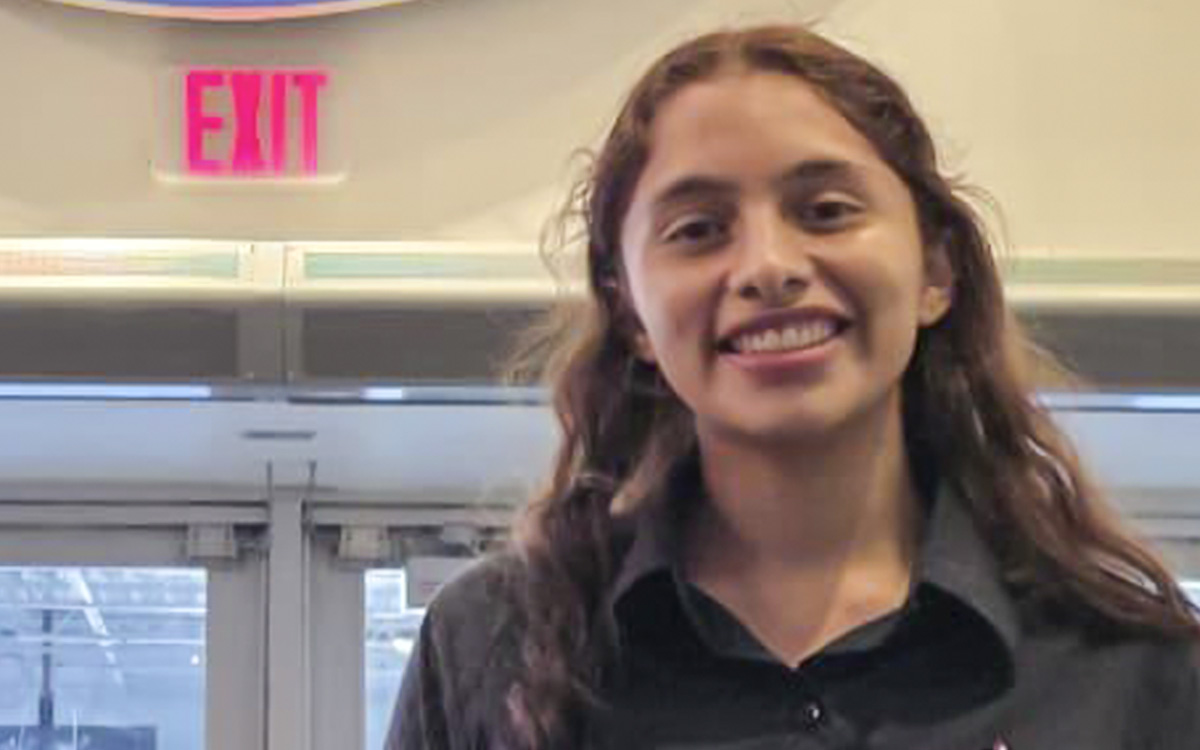 Orgullo AEMEES 🇲🇽✨
Valeria Palacios Cruz, estudiante del Tecnológico de Veracruz, recibe la Medalla Mundial de la Educación 2025 por su proyecto Mantarraya en IA, robótica y drones con impacto social y ambiental.
Talento mexicano que lidera el futuro.