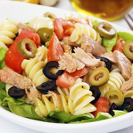 Nuestra dieta recomendada para hoy, Martes 10

COMIDA: Ensalada de pasta (macarrones de colores, maíz, atún, aceitunas negras y 🍅)

CENA:  Pescadilla con canónigos 

#activarsistemainmune
#yotambienmecuido