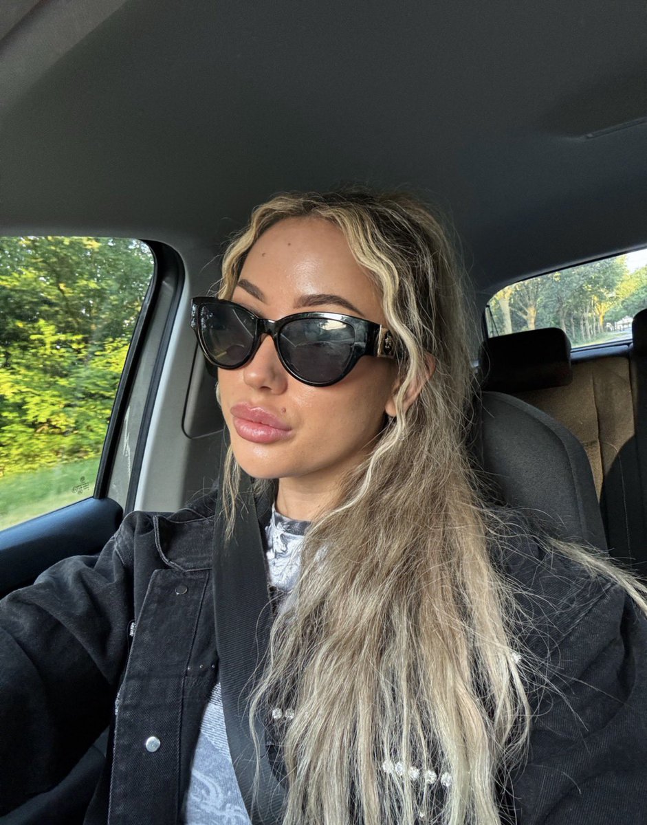 FindomCEO's tweet image. you will forever be under my feet