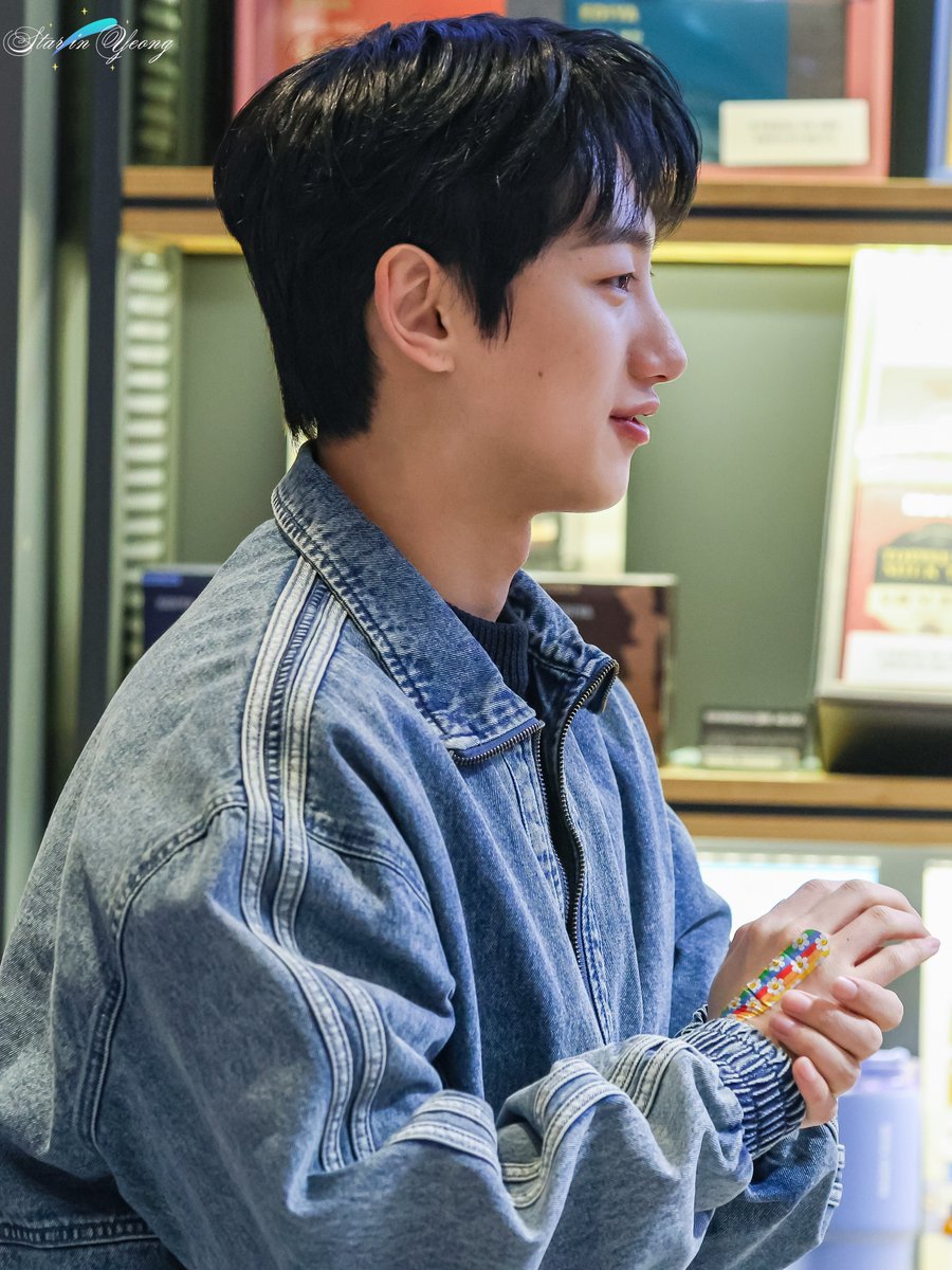 250210 밤라 

#영준이의눈에별을모으다

#배너 #VANNER #ベナー #VVS 
#영광 #안영준 #영준
#泳光 #安泳俊
#YEONGGWANG #ヨングァン
<a href="/VannerOfficial/">VANNER 배너</a>