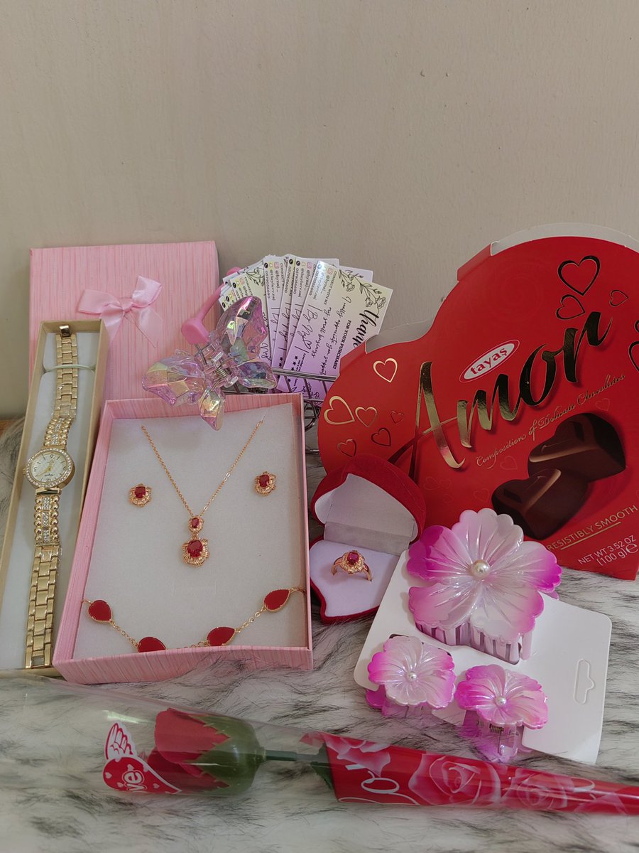 We're still accepting orders for vals day packages and more 💗✨