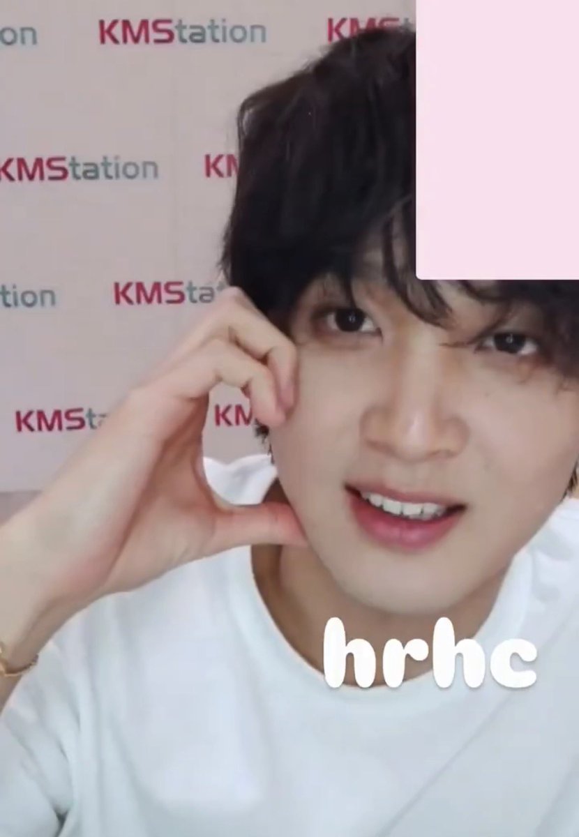 끼잉 .. 오늘은 머리 안펴가지구 진짜 끼웅이같긔윤