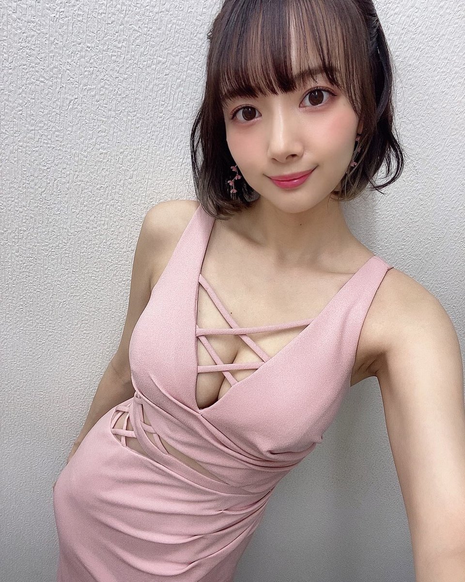 armpit_casval_r's tweet photo. さすが…役満ボディ🀄
 #岡田紗佳 さん https://t.co/7nOAgxMeb4