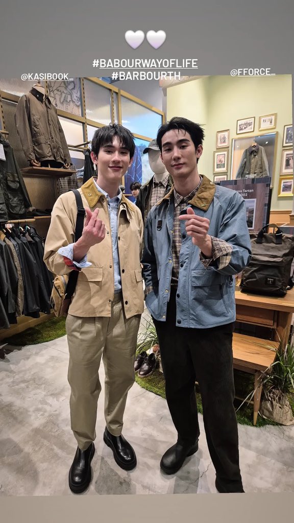 🫰🏻🤍☺️

IGs : boycesomphob
FORCEBOOK WITH BARBOUR
#Barbour #BarbourTH 
#PATLuxuryGroup
#fforce_ x #kasibook
#forcebook x #ฟอสบุ๊ค