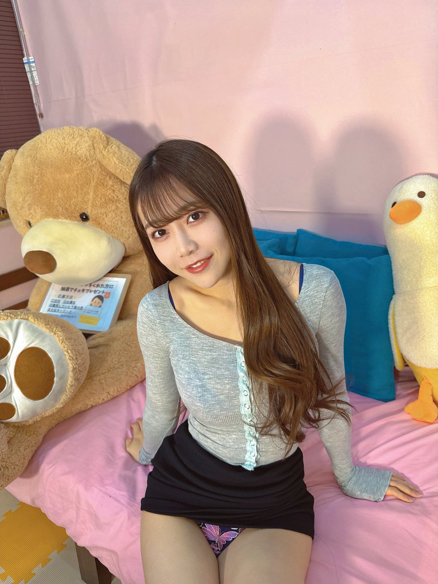 ichino_aoi's tweet photo. 私って特にこれと言ったインパクトはないし、これが売り！って言うのも無いんだけど、なんだか気になる存在をめざします🫢 https://t.co/XSwKXgwrAM
