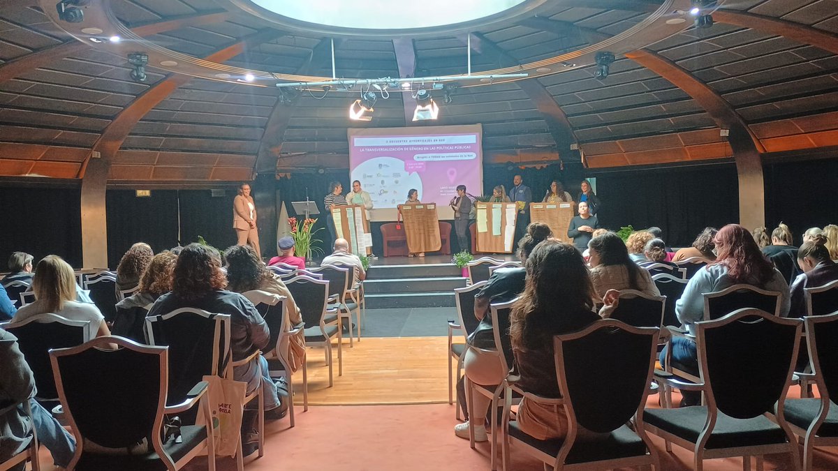 📷El 6 de febrero se ha llevado a cabo el II Encuentro de aprendizajes en Red "La transversalización de género en las políticas públicas". Este encuentro fue liderado por diversas entidades de la esfera Estado, Mercado y Tercer Sector.