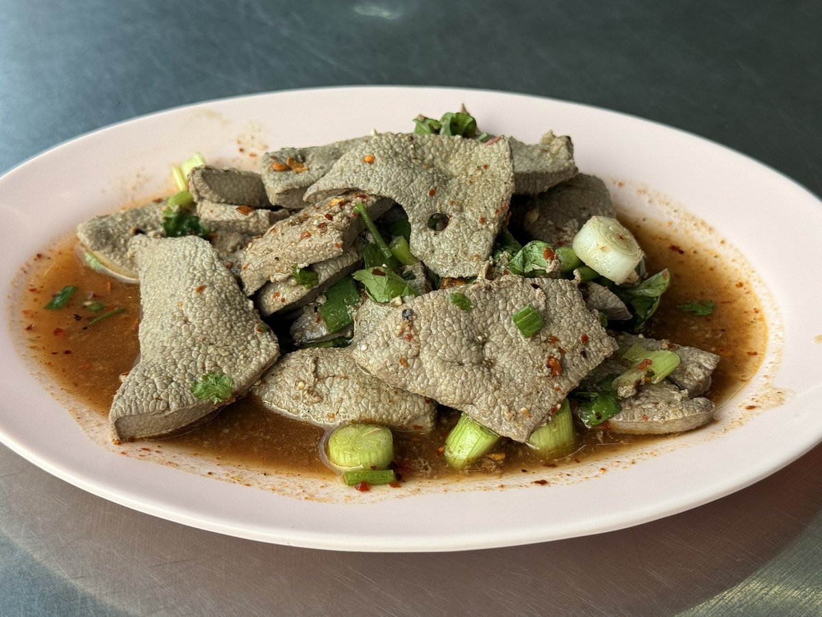 หมีสีฟ้า  tweet media