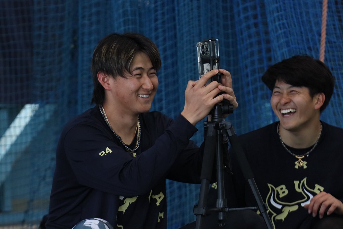 _kr24bys's tweet photo. にこにこやったᐢ⩌⩊⩌ᐢ🩵
#紅林弘太郎 #髙島泰都 https://t.co/qfSFGHHwTT