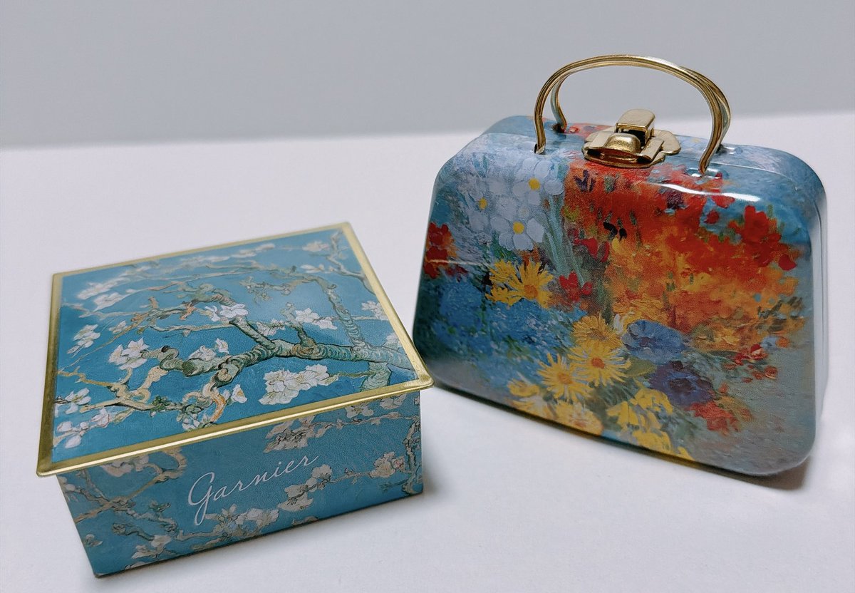 あまりにもかわいくてカンカンのチョコ買った🍫