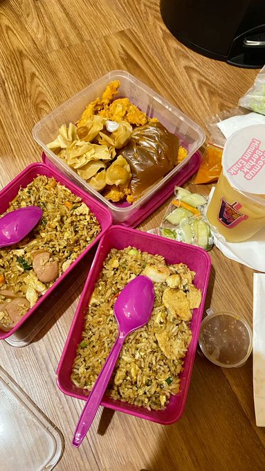 divetodeepest's tweet image. why is this food cheaper on ShopeeFood than in store?