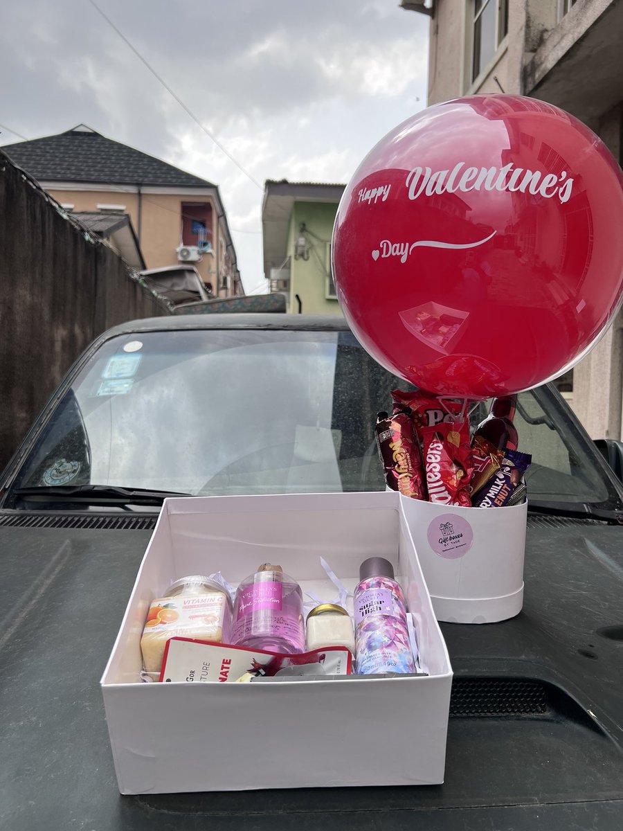 Hot Air Balloon and Selfcare Giftbox 
90k

This is part of our Valentine’s Day collection.

Bookings are now open ✨

Only 2 Saturdays left limited slots available.

Pickup &amp; delivery available.

Don’t wait till last minute 💘

#giftboxesbytade #ValentinesDay #giftsforher