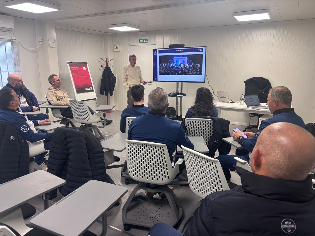 Comité y Escuela de Entrenadores de la RFFM tweet media