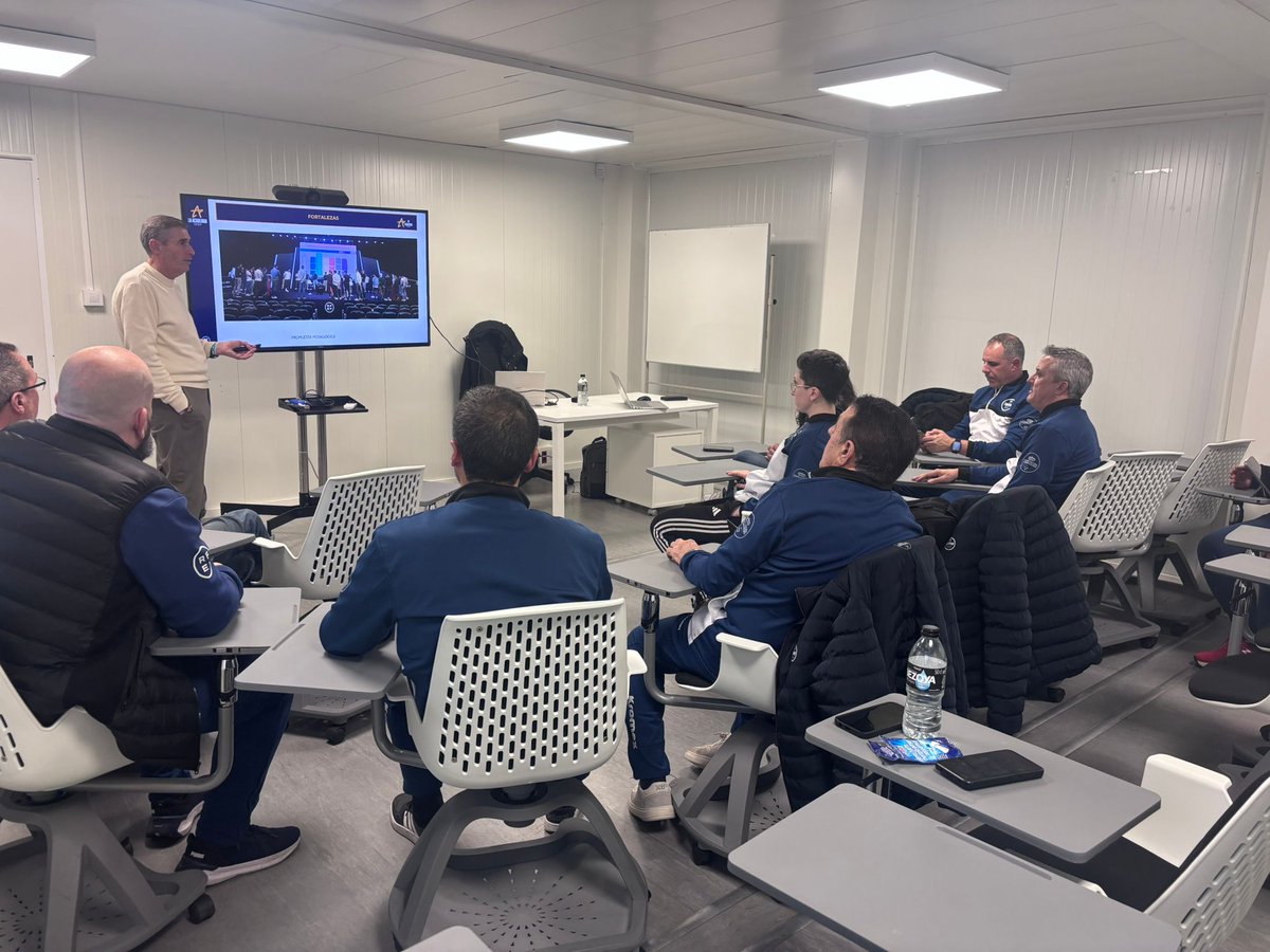 Comité y Escuela de Entrenadores de la RFFM tweet media