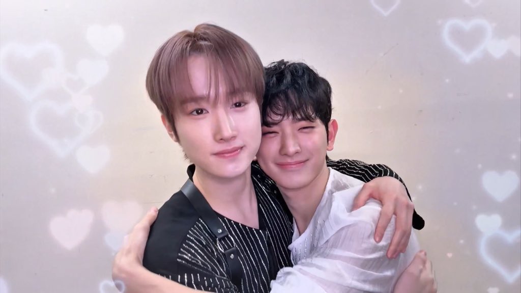 lxwoong's tweet image. 강아지가 울지도 않고 씩씩하게 4살 안아쥼..