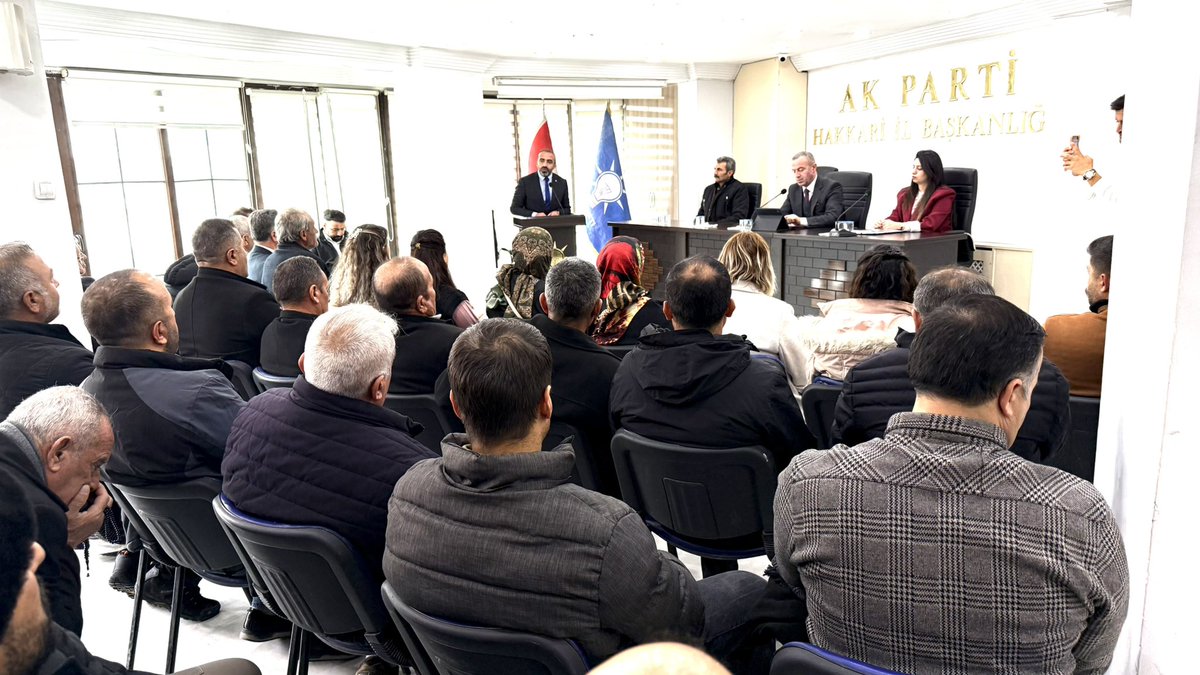 📍Hakkari 

✅ Merkez İlçe Danışma Meclisi Toplantısı 

Merkez İlçe Başkanımız <a href="/CumhurDemir_/">Cumhur DEMİR 🇹🇷🇵🇸</a> ve Teşkilatımızla birlikte;

Şubat Ayı Merkez İlçe Danışma Meclisi Toplantımızı gerçekleştirdik. 

📌 Ocak ayı faaliyetlerimiz, 
📌 Üye çalışmalarımız,
📌 Önümüzdeki bir aylık faaliyet