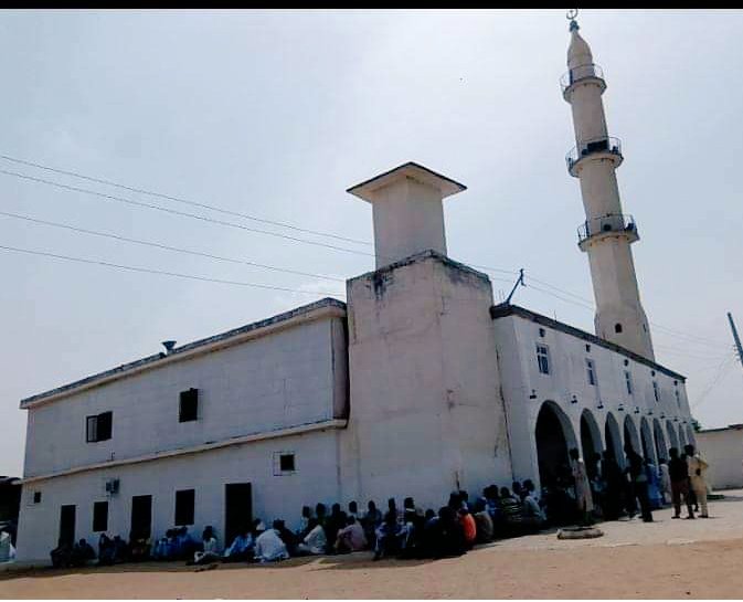 Prof_Hussaini's tweet photo. Sheikh Adam Muhammad El-Nafaty is a true Sufi and a great guide of the Tijaniyya Order. He has many devoted and respected disciples in Nigeria and in other parts of the world. The images you see are of his blessed Zawiya in Nafada Local Government Area, Gombe State, Nigeria. https://t.co/BFxGV3U7ah