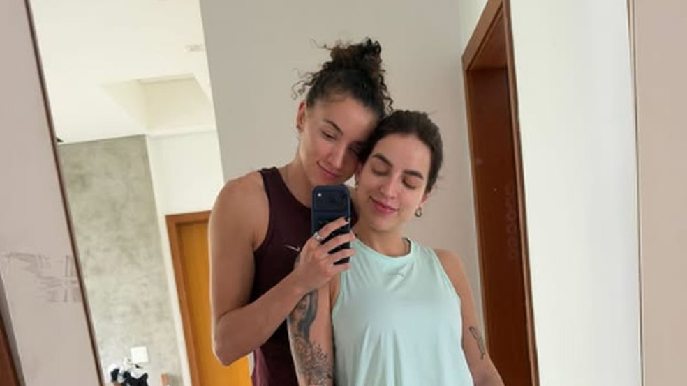 priscila tweet media