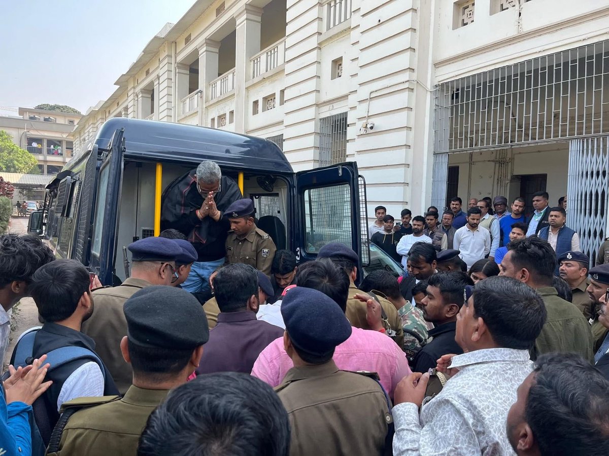 प्रणाम 🙏🏼 
न्याय के लिए अन्याय से लड़ेंगे
नाम पप्पू है, साजिशों न डरेंगे!