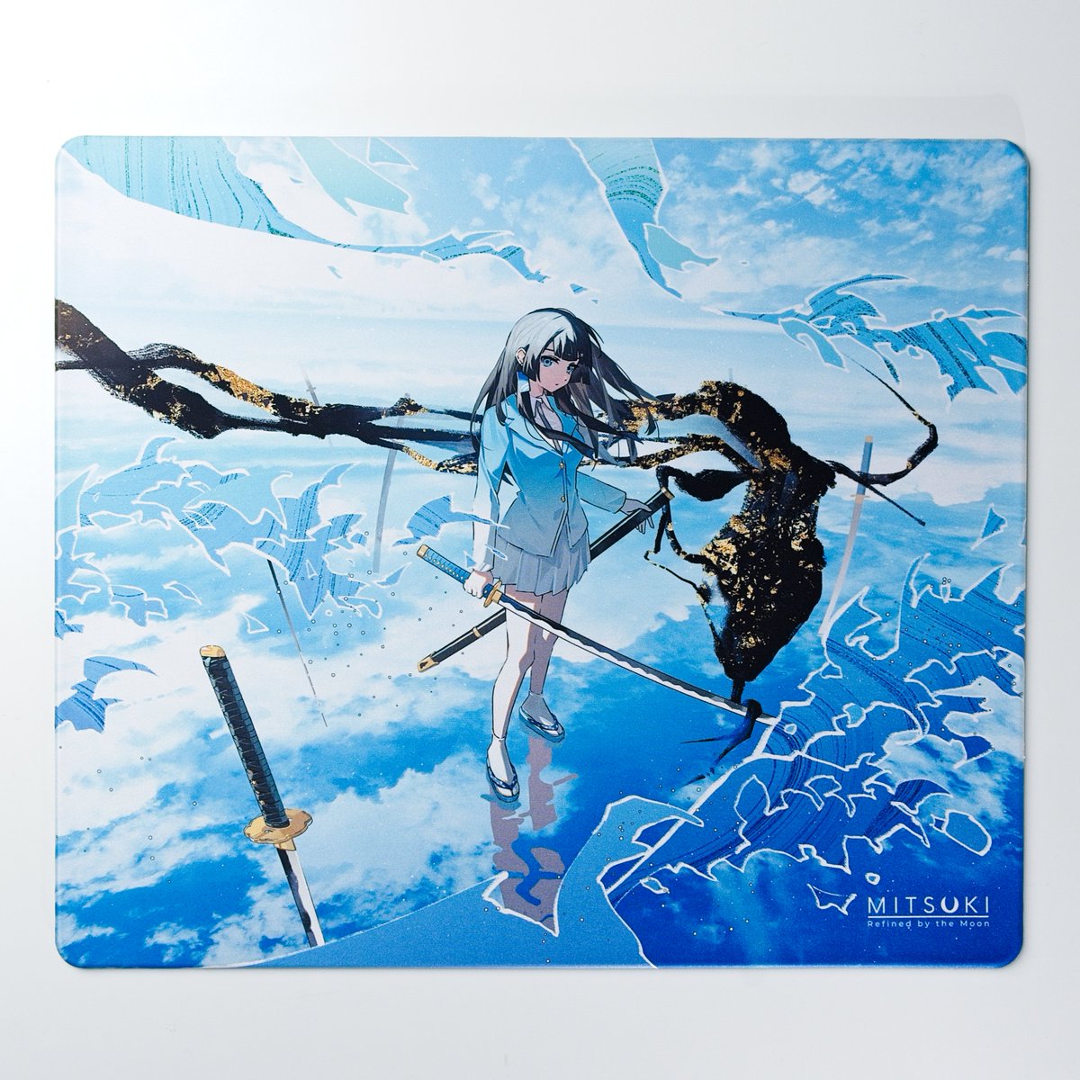 MITSUKIGear's tweet image. Our first limited drop, “Yūsui” — The Mysterious Stream.

Flow with calm. 
Create with clairity. 
Refined by the moon. 

Available in both cloth and glass versions.

Global sales begin on February 12 at 4:00 AM Pacific Time.