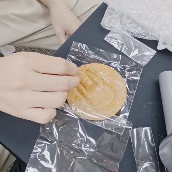 ทัลโกนาของน้องฮุนยังเป็นรูปกระต่ายเลยอะ555555555555555555555 เป็นไงล่ะคนต่อต้านกระต่ายㅋㅋㅋ เอ็นดูมาก