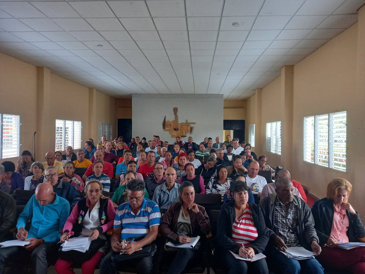En Majibacoa se efectuó el Pleno extraordinario del Comité Municipal del Partido para implementar los acuerdos del Xl Pleno del Comité Central #LasTunas #PorLasTunasLaVictoria #SíSePuede #PorUn26EnEl26