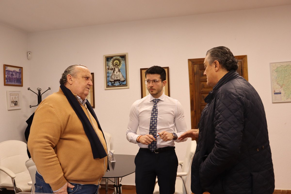 👉 El Grupo Popular de la Diputación insiste desde El Casar en la necesidad de derogar el canon del agua

👥️ El portavoz del PP en la institución provincial, Román García, ha mantenido una reunión sobre asuntos de actualidad con el alcalde de El Casar
📲 ppguadalajara.es/El-Grupo-Popul…