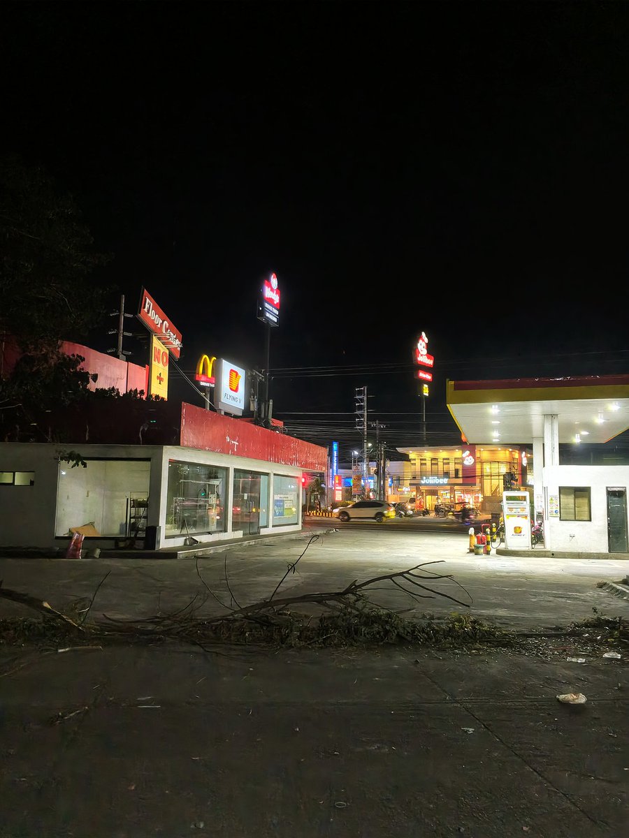 itsm3boyy's tweet photo. Capas Junction
#altertarlac
#altercapas https://t.co/IB8a7k4x3G