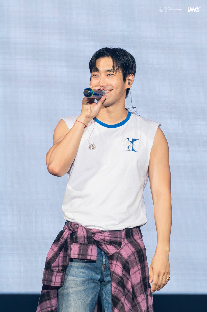 about_siwon's tweet photo. Official photos of SS10 in Kaohsiung 📸

SIWON 🦄🤍

#시원 #SIWON #최시원 #CHOISIWON 
@siwonchoi https://t.co/pL0wOGNTCc