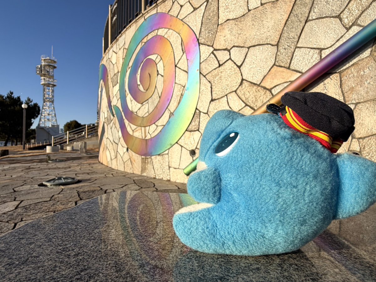 twr_official's tweet image. りんかるだよ🐬
今日はランジュちゃんお誕生日！
ランジュちゃんお誕生日おめでとう🎁🍰
カッコよくて圧倒的なライブにいつもトキメキが止まらないよ♪
これからも応援しているよ🍖👼
#りんかい線 #りんかる #lovelive #虹ヶ咲