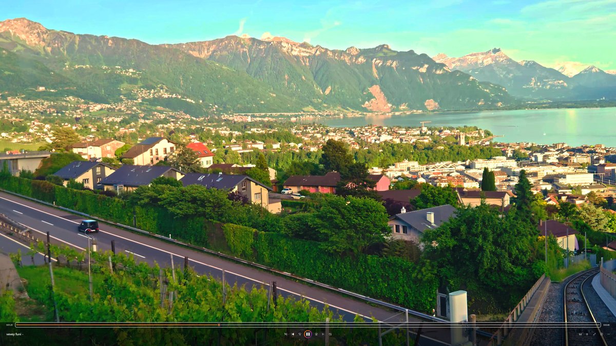 AlpinePixels's tweet photo. Funiculaire Vevey–Mont‑Pèlerin en 8K HDR – histoire, vignes UNESCO et vues grandioses du Lac Léman 
https://t.co/9ZMcFbddtK
#8KVoyage #VueAlpes #Riviera #Vevey #Voyage #tourisme #Travel https://t.co/7CjZkEZLvF