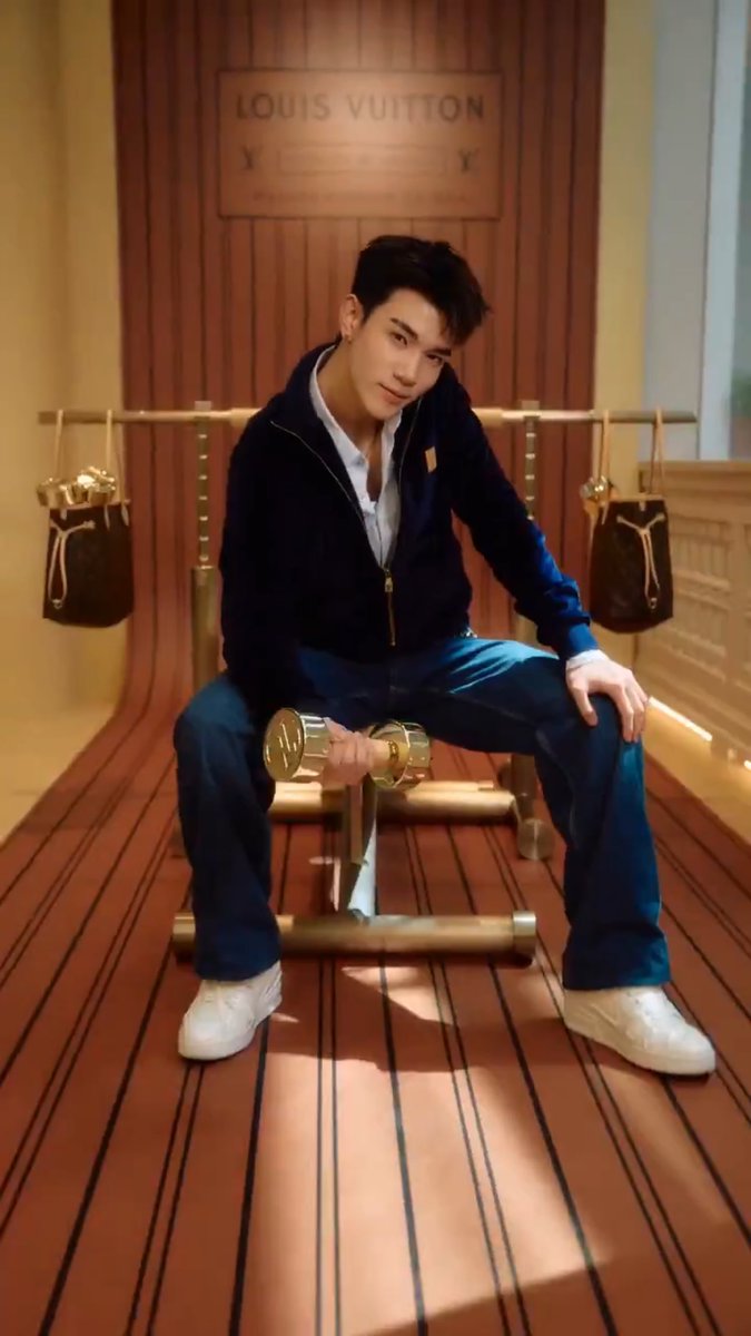 myparadise1821's tweet image. น้องโฟ้ด LV น่าจะถูกใจมุมนี้ของ Louis Vuitton Hotel Bangkok มากๆเลยสินะ💪🏻💪🏻

LV HOTEL BKK X FOURTH
#LouisVuittonxFourth #LVMonogram130